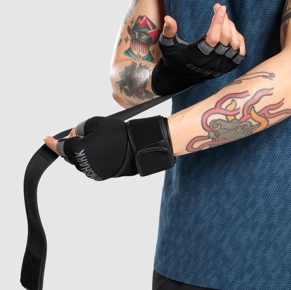 Gymshark Unisex Lifting Gloves w/ Wrist Straps - Picture 1 of 11